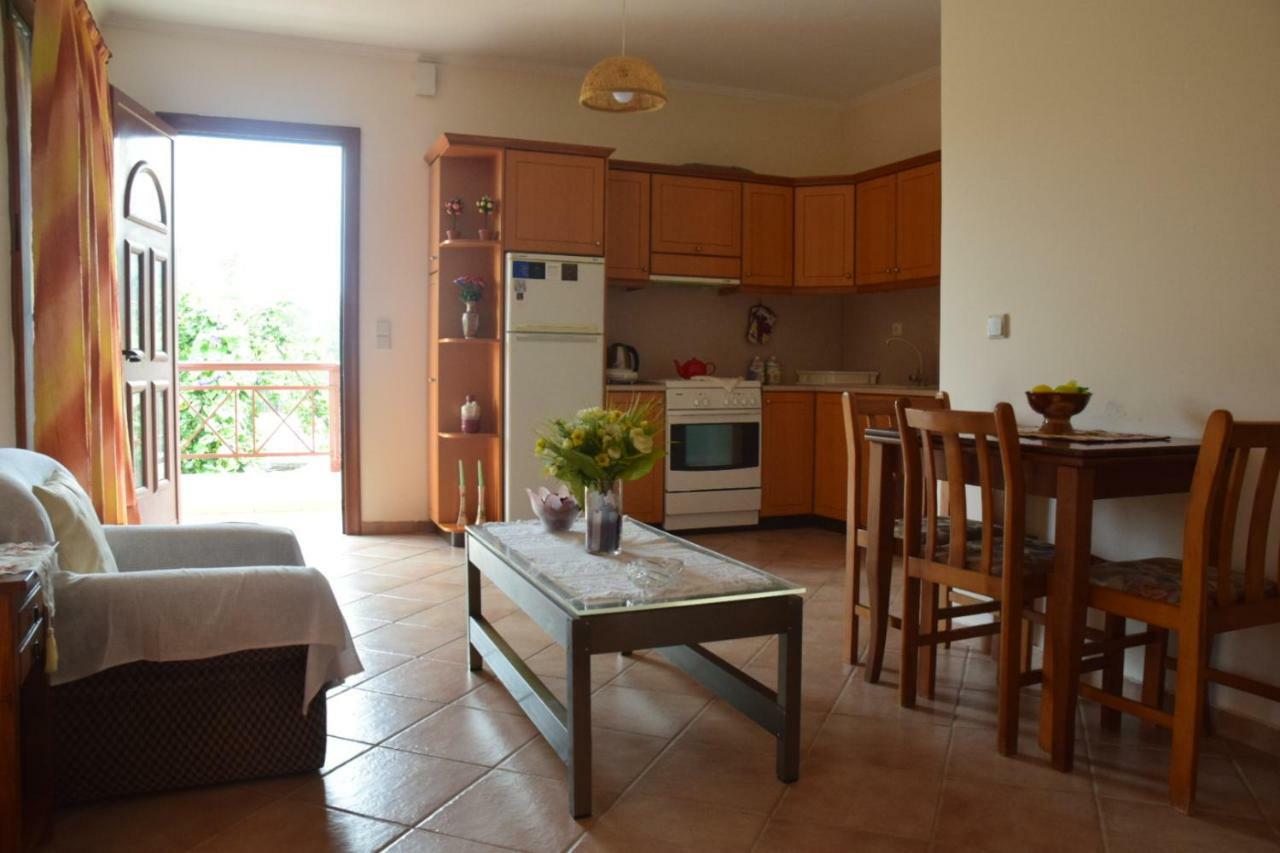 Areti'S Apartment Agios Georgios Pagon Esterno foto