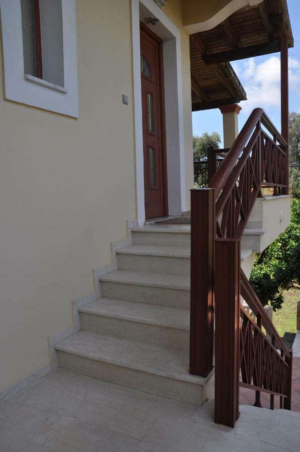 Areti'S Apartment Agios Georgios Pagon Esterno foto